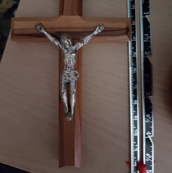 Vintage wooden cross with the crucifix - Picture 5 of 7